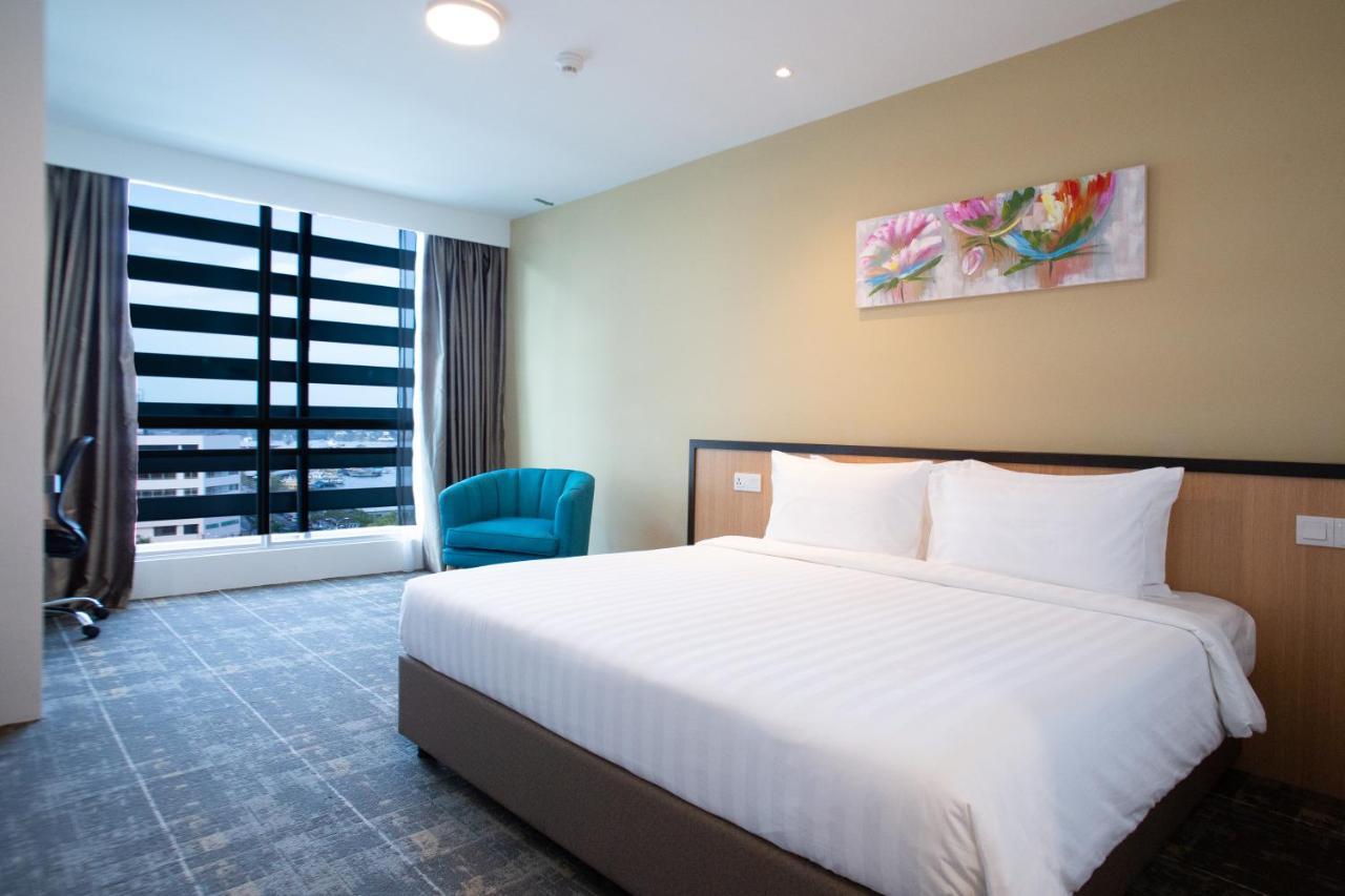 Hotel 7 Suria Kota Kinabalu Ngoại thất bức ảnh