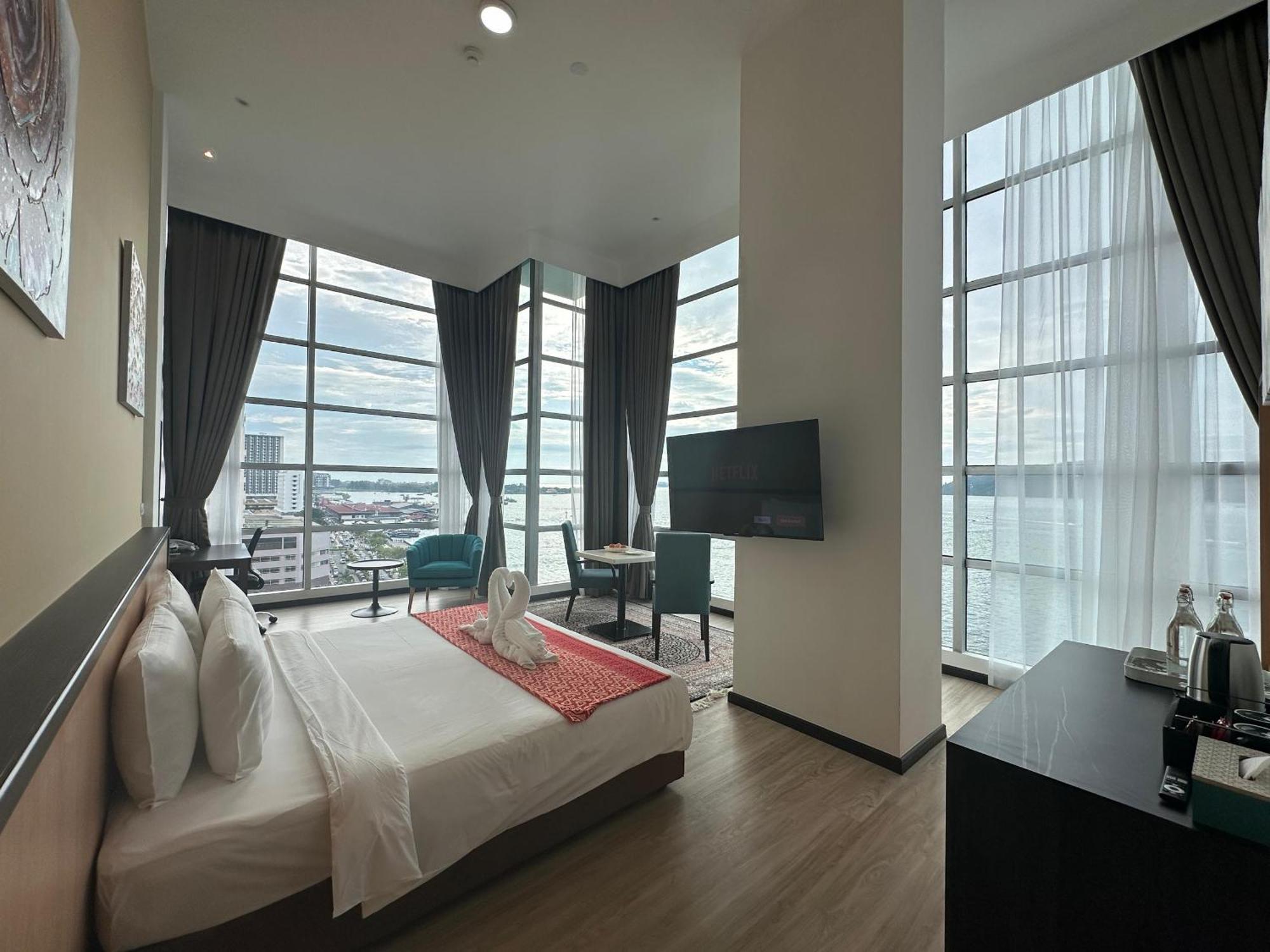 Hotel 7 Suria Kota Kinabalu Ngoại thất bức ảnh
